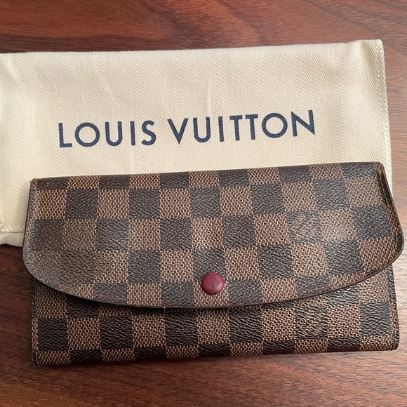 Louis Vuitton wallet - Picture 1 of 8